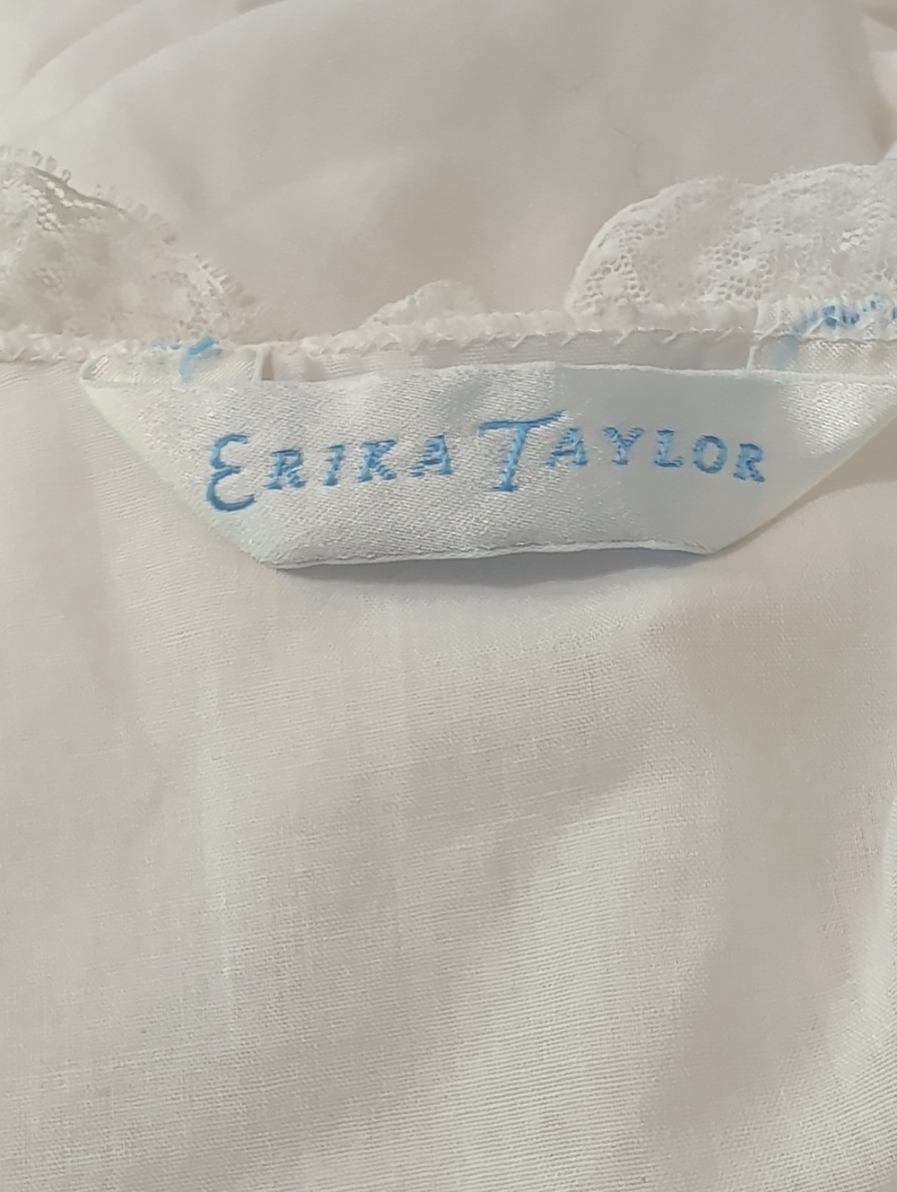 Vintage White Lace-Trim Cotton Nightgown with Ribbon Accent - Picture 2 of 7